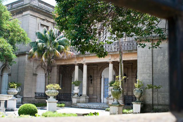 Plaza Zabala. (Photo: A. Welch via Flickr)