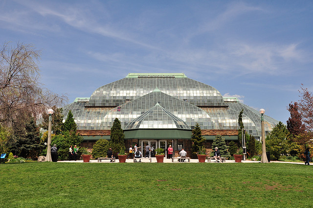 Lincoln Park Conservatory (Photo: Steve Hanafin via Flickr)