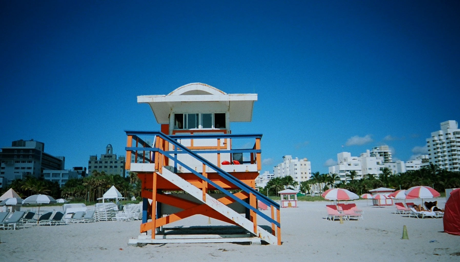 Art deco lifeguard stand in South Beach (Photo: Phillip Pessar via Flickr)