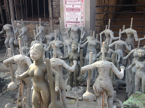 Clay idols on the streets, Kumartuli (Photo: Muireann Bolger)