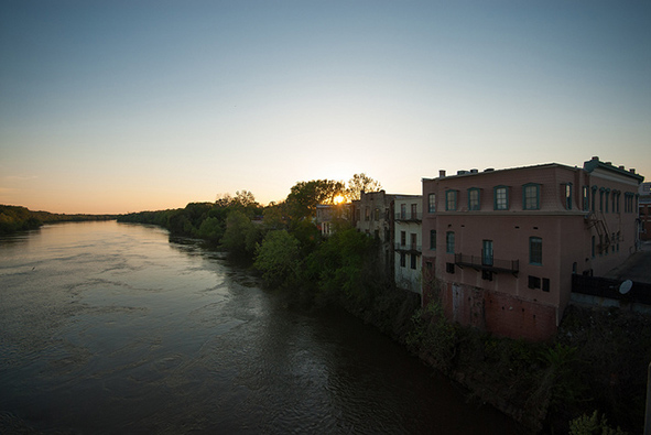 Sunset over the Alabama River as seen from the Edward Pettus Bridge (Photo: Arwcheek via Flickr)