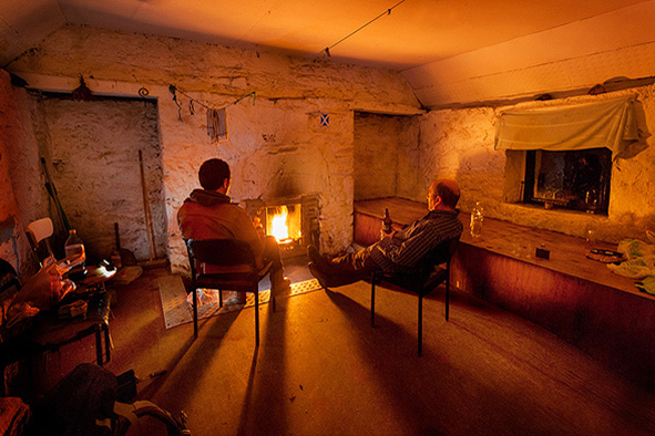 The interior of the Ryvoan Bothy, Cairngorm National Park, Scotland. (Photo: Paul Tomkins)