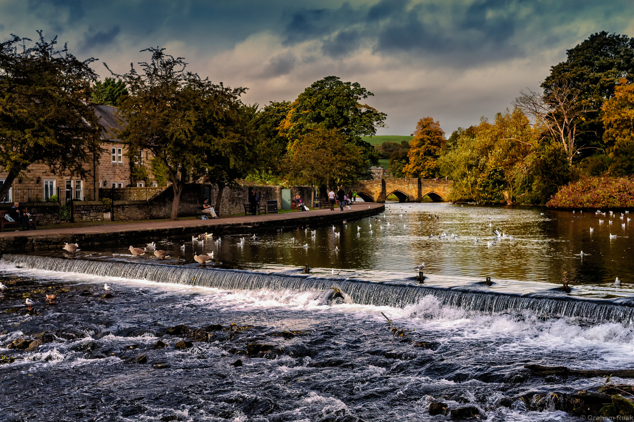 The River Wye flows through an East Midlands town