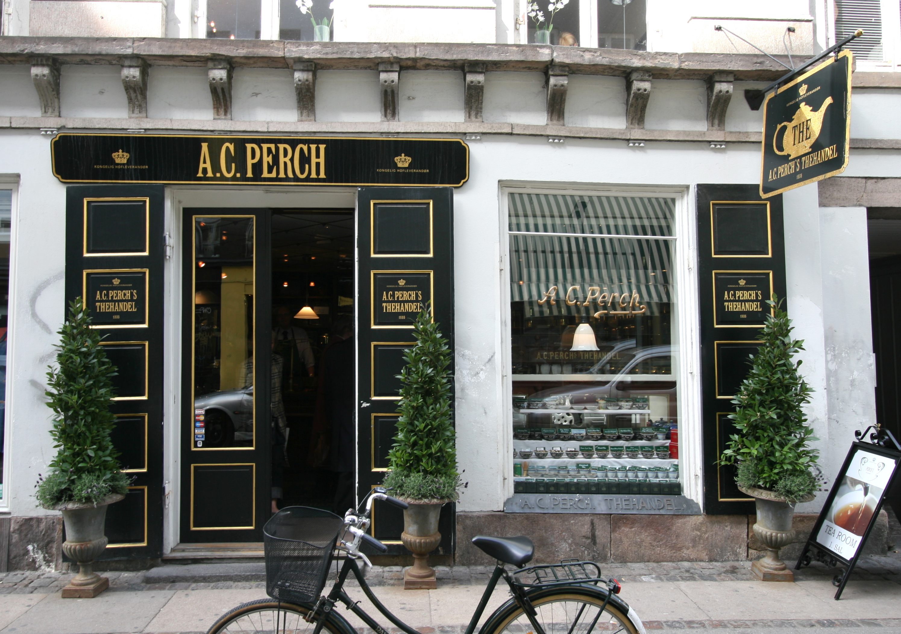 The outside of A.C. Perchs (Photo: Wikimedia Commons)