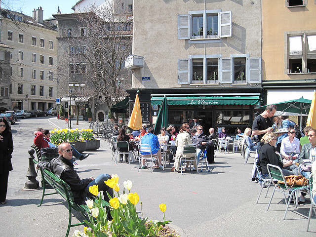 The sun shining outside La Clemence (Photo: Kai Hendry via Flickr)