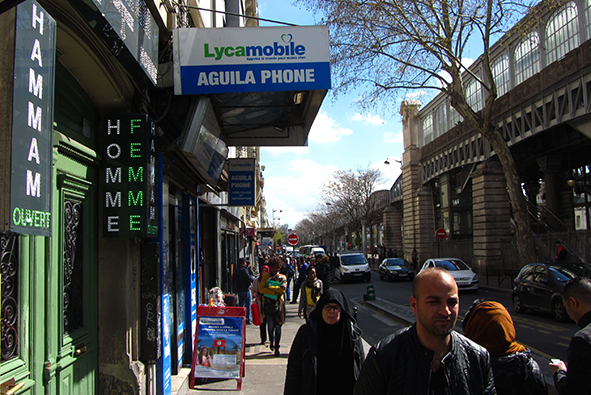 Outside the hammams on the Boulevard Barbès. (Photo: Chris Newens) 