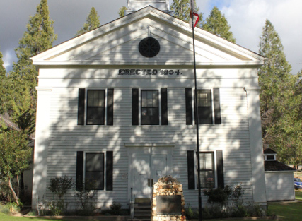 The Mariposa County Courthouse (photo credit: Jeff Rindskopf)