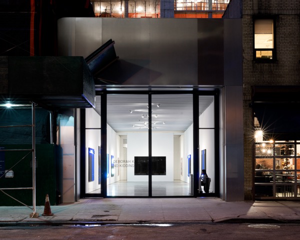 Paul Kasmin Gallery illuminating the sidewalk at night. (Photo: courtesy of Paul Kasmin Gallery)