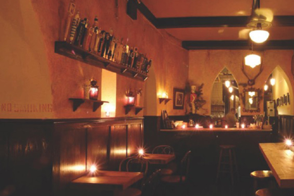 The cozy front room at Jimmy’s No. 43. (Photo: courtesy of Jimmy’s No. 43)