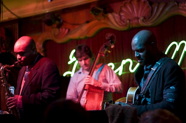 Smoky jazz joint (Photo: rebecca anne via Flickr)