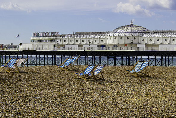 A typical view across Brighton beach (Photo: Pavlina Jane via Flickr)