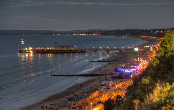 Bournemouth beach at dusk (Photo: Tanya Hart via Flickr)