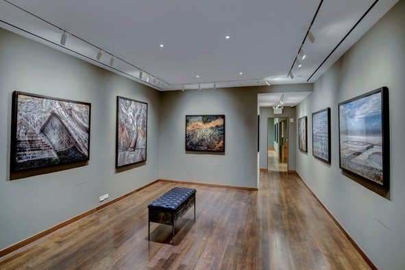 Inside Howard Greenberg Gallery (Photo: TomGrill360)