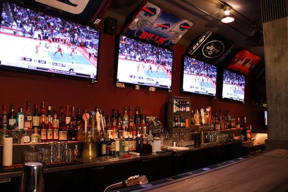 Taps and screens at 4th Down (Photo: 4th Down Sports Bar)