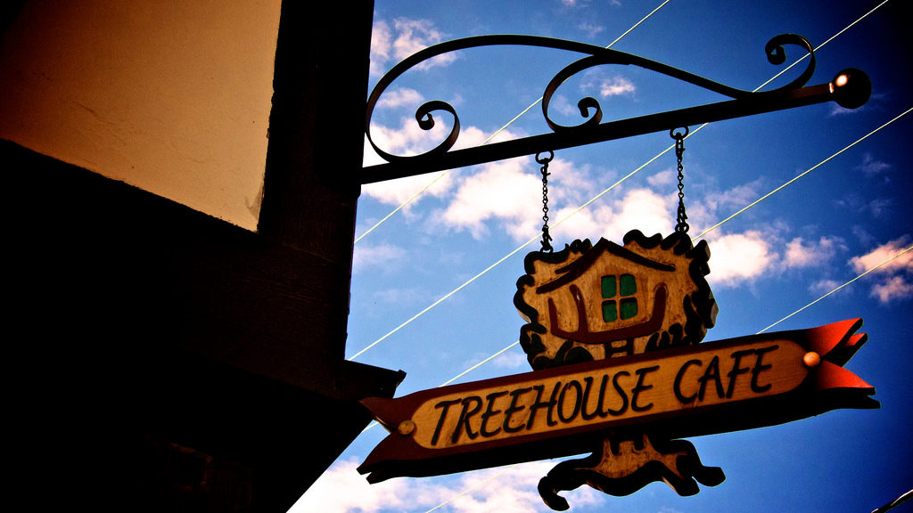 Treehouse Cafe (photo: B via Flickr)