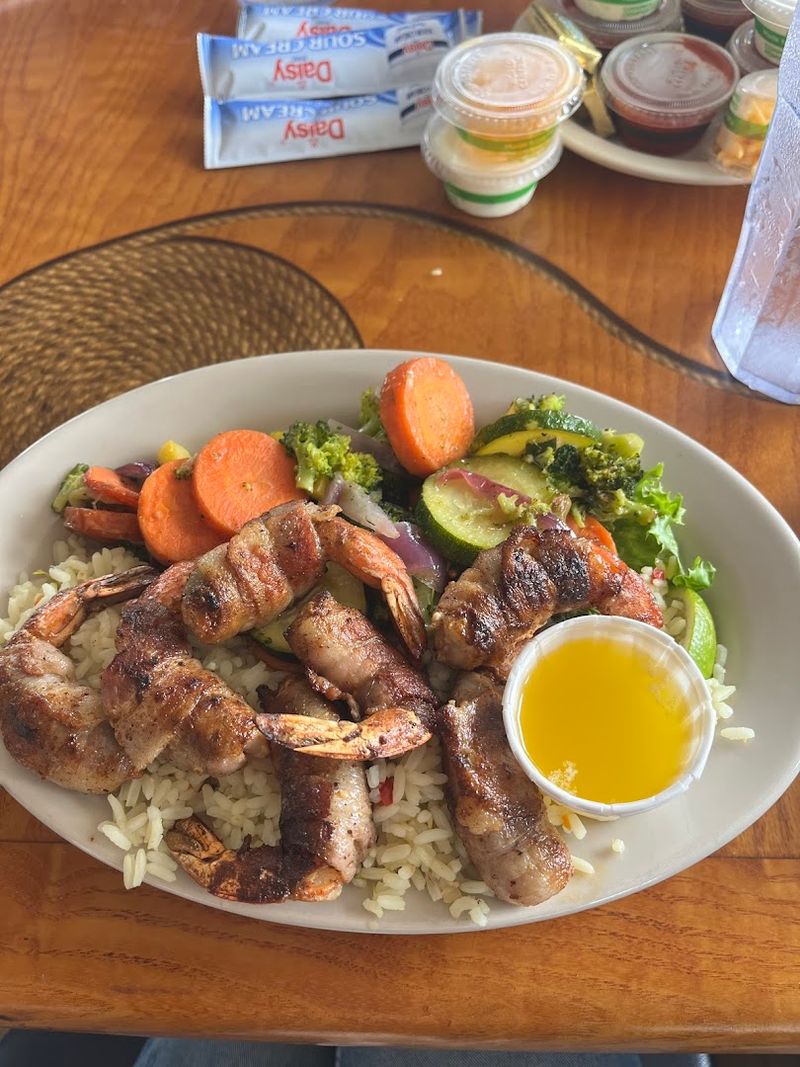 Fresh Gulf Seafood That Makes Other Coast Towns Look Ordinary