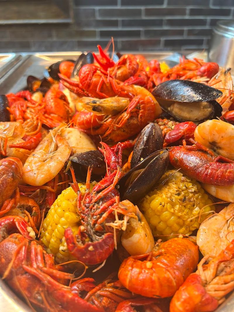 Over 100 Items That Keep The Plates Full