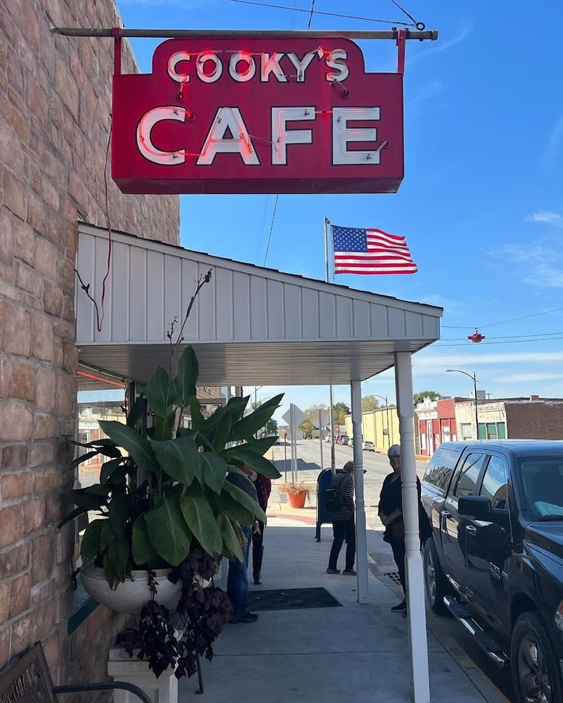 Golden City Missouri Has Small-Town Charm And A Big Food Culture