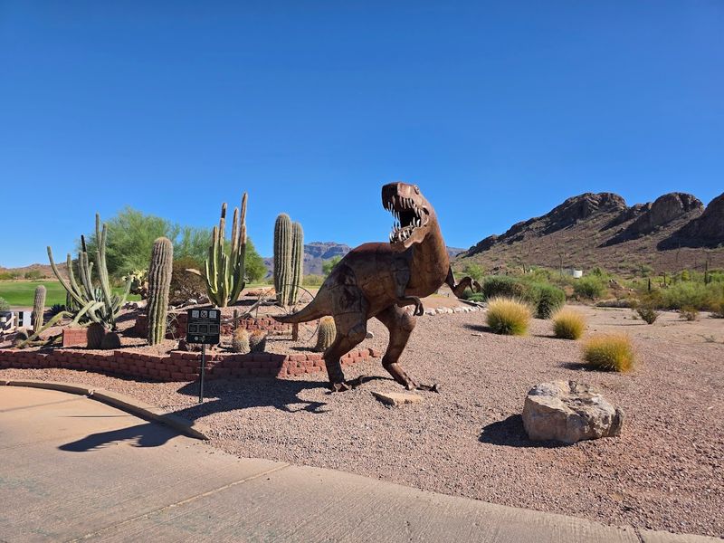 A Course Born From The Desert Landscape