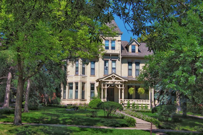 Why Summit Avenue Stays With You Long After You Leave