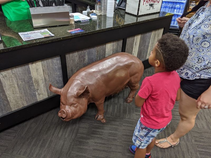 Who This Restaurant Tends To Attract