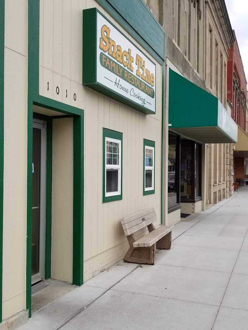 Snack Time Family Restaurant