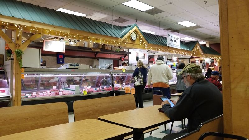 The Weekend Crowd And The Best Time To Visit