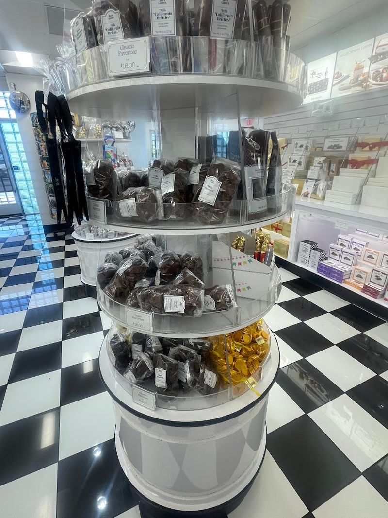 The Free Sample Tradition That Keeps Everyone Coming Back