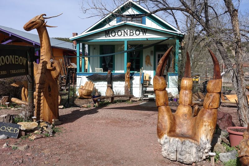 The Lasting Impression Visitors Take Home From This Creative Corner