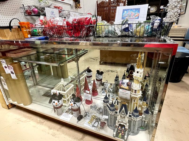 One-Of-A-Kind Jewelry Pieces To Discover