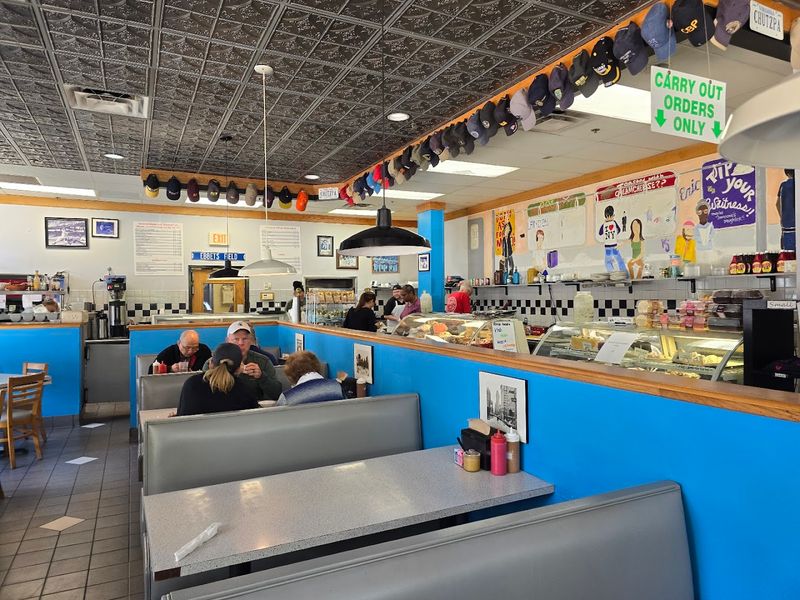 The Pastrami Sandwich That Holds Its Own