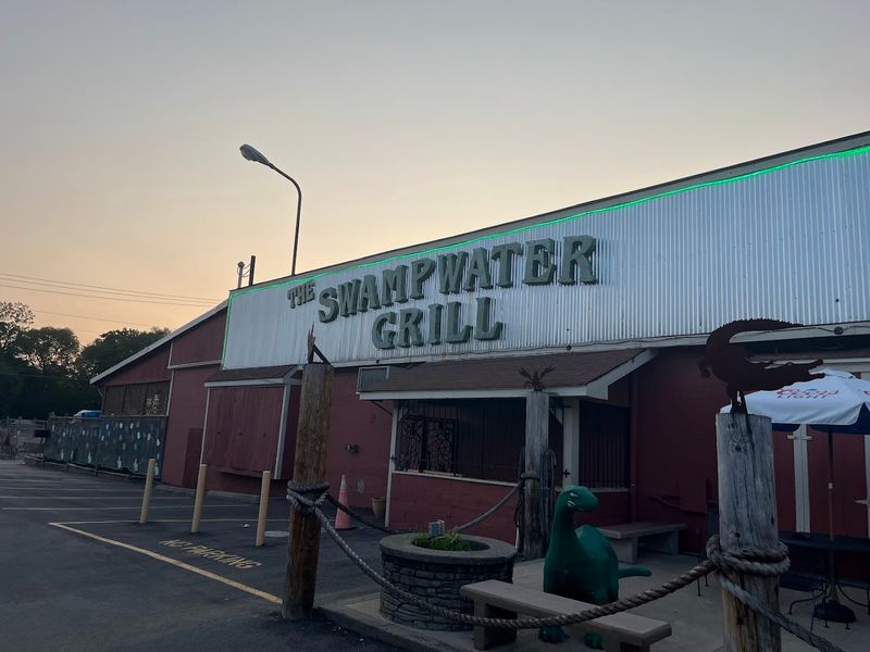 The Antique Mall Next Door That Turns Waiting Into An Adventure