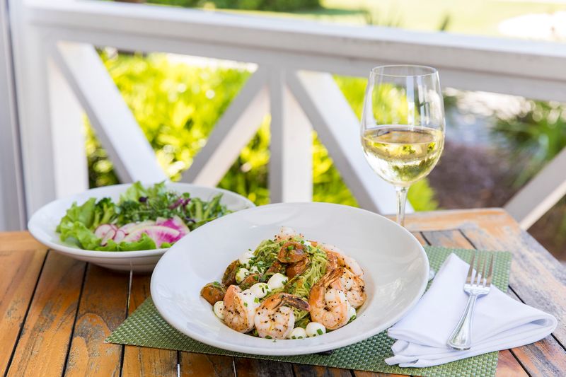Dining That Matches The Surroundings