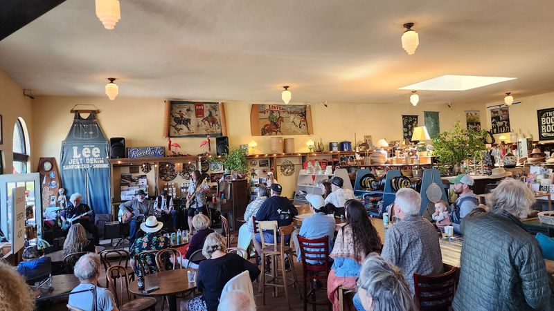 Live Music That Fills The Room