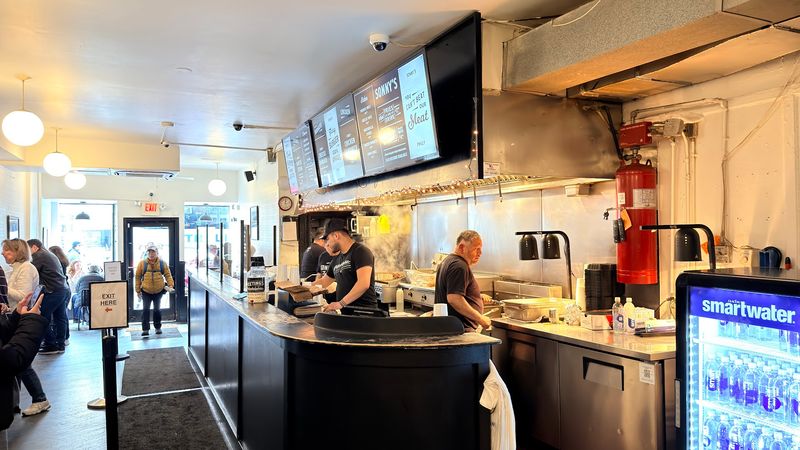 Counter Service That Keeps Things Moving