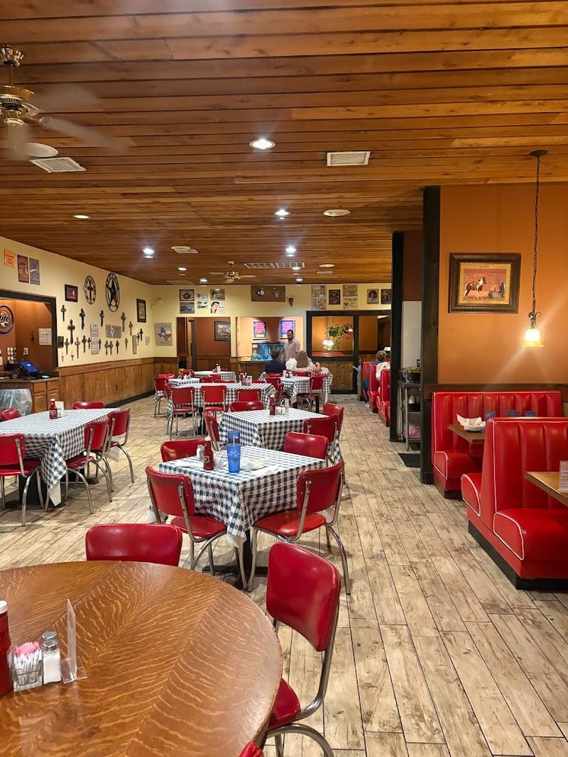 Atmosphere With Genuine Old-School Character