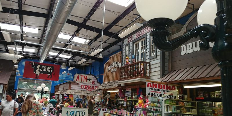 Why Shoppers Love This Georgia Flea Market