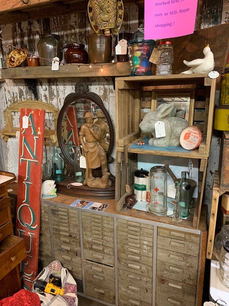 Vintage Clothing And Linen Finds