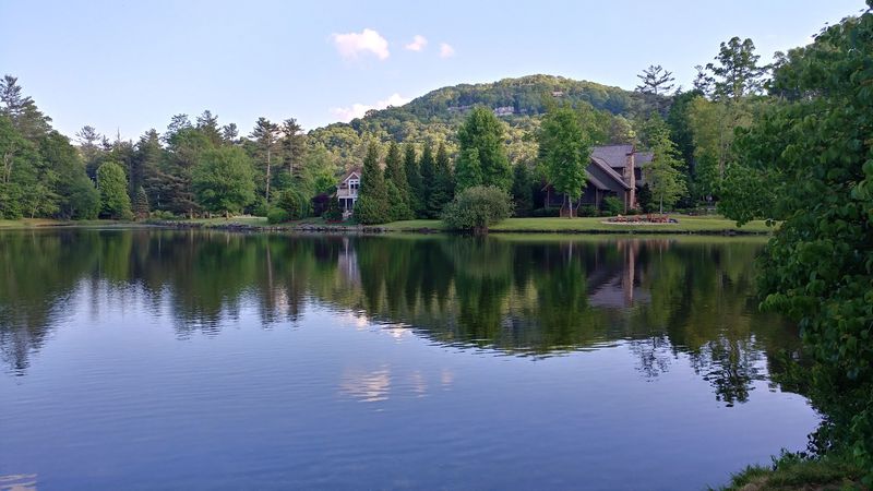 The Setting On Lake Harris That Stops People Mid-Sentence