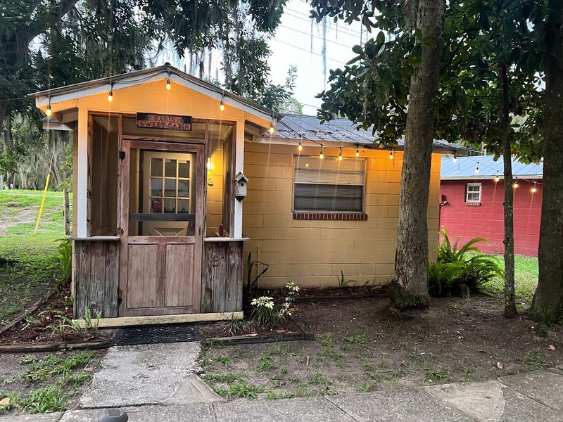 The Cabins That Turn A Meal Into An Overnight Stay