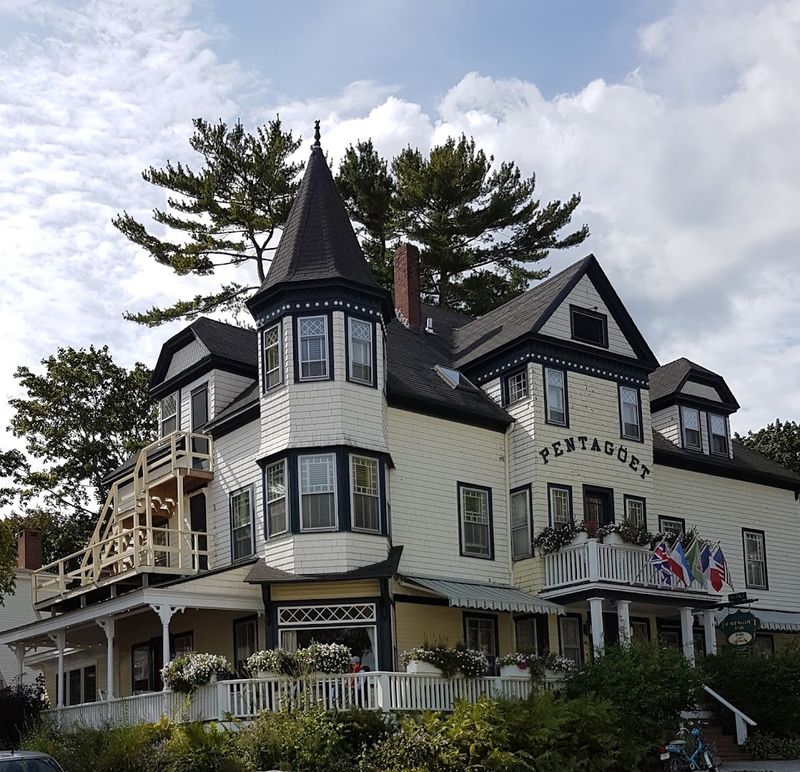 Where To Eat, Stroll, And Slow Down By The Water