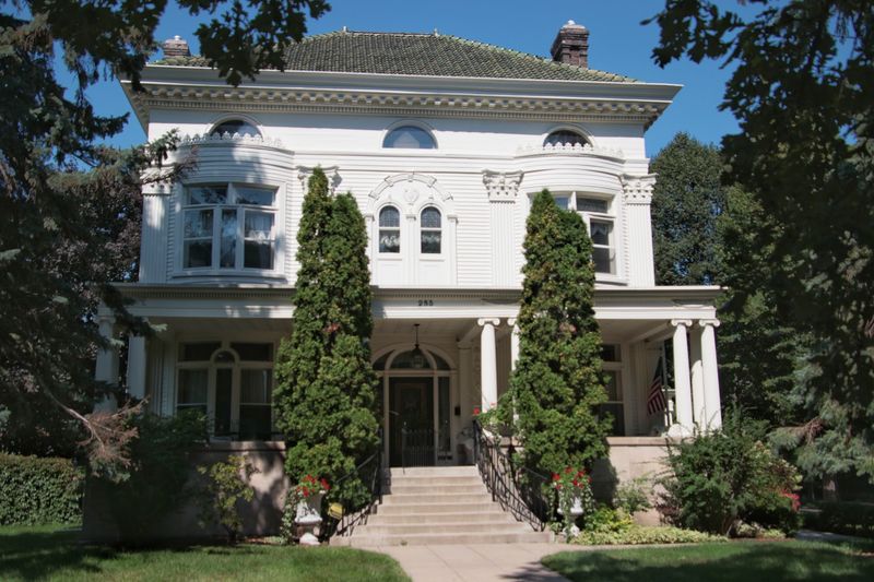 The Story Behind Summit Avenue