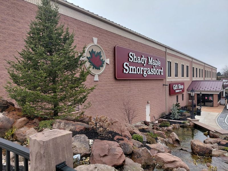 Shady Maple Smorgasbord 