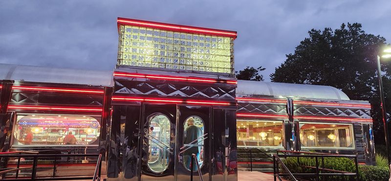 The History And Charm Of This Old Fashioned Pennsylvania Diner