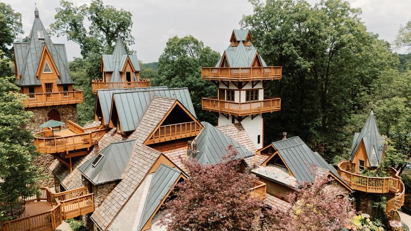 Landoll's Mohican Castle – A Fairytale Hotel In Loudonville