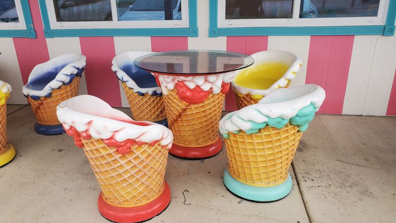 Why This Spot Belongs On Every Illinois Road Trip List