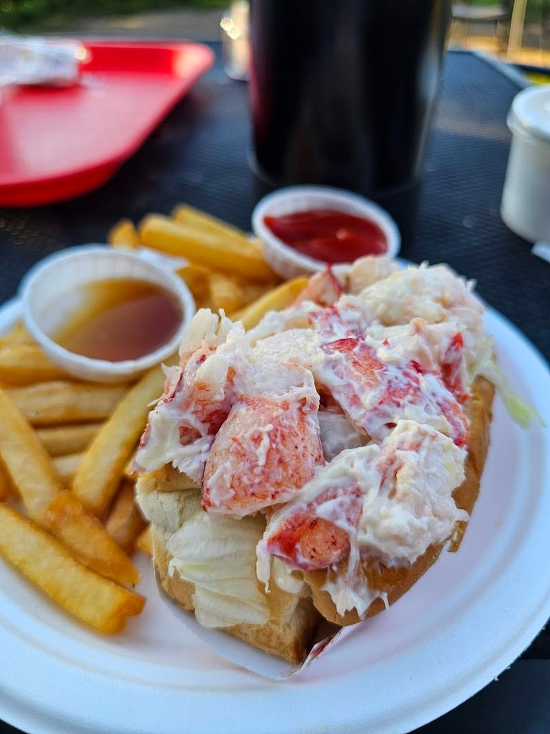 Fresh Seafood That Actually Tastes Like The Ocean