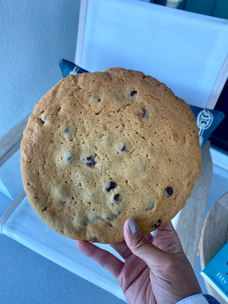 Oatmeal Raisin And Chocolate Chip Cookies Worth Saving Room For