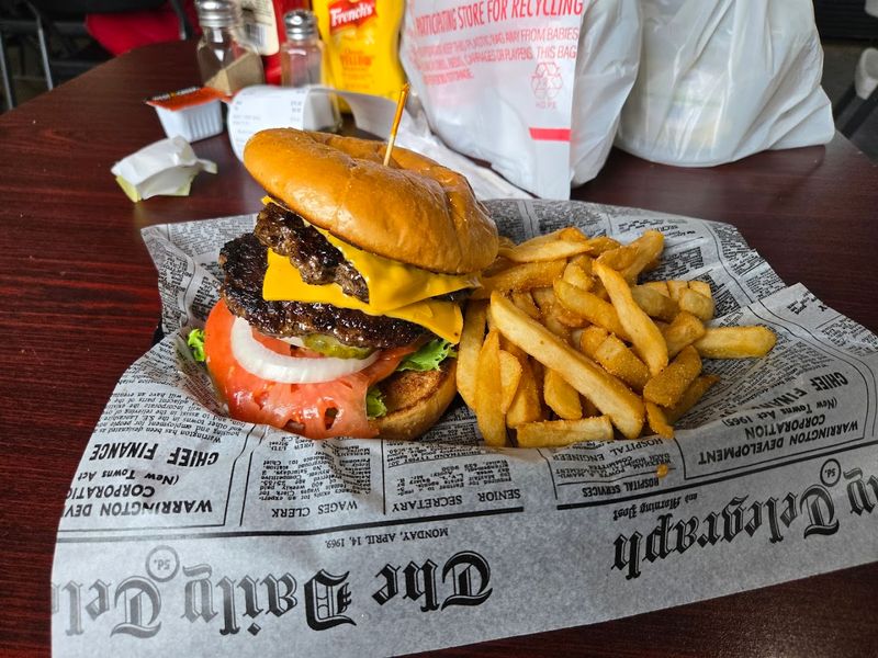 Burgers, Pizza, And Fries That Hold Their Own