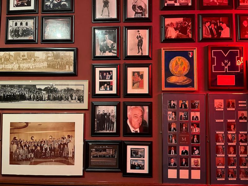 Start Your Meal In Comfort And Charm